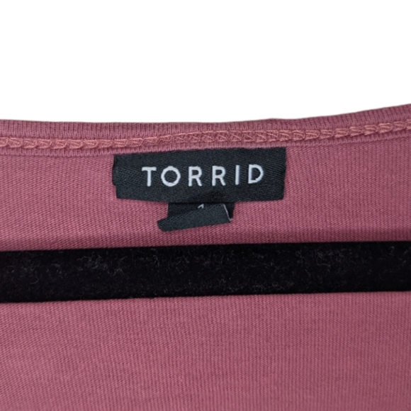 Torrid Girlfriend Heritage Cotton Henley Long Sleeve Tee in Deco Rose ๐๐ธ - Picture 6 of 11